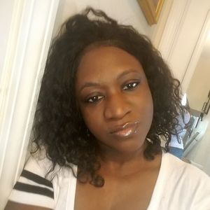 Meet your Posher, Felicia